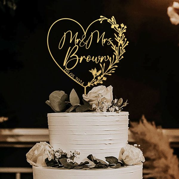 Heart Wreath Wedding Cake Topper, Custom Name Cake Topper